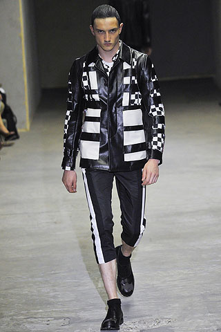 Comme des Garcons / - 2011